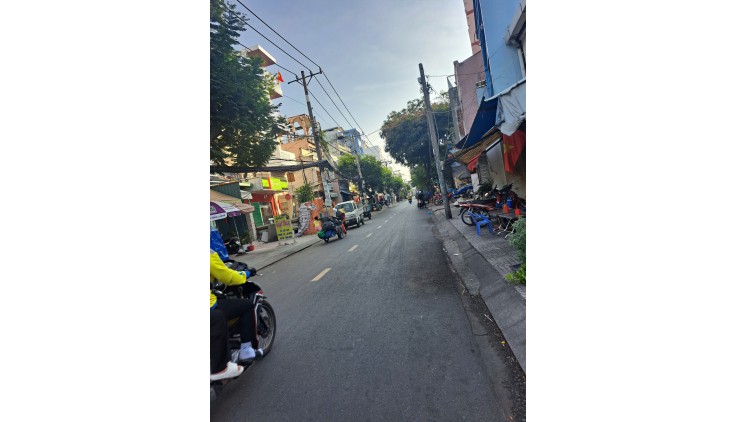 QUẬN 8, BÁN NHÀ MẶT TIỀN KINH DOANH VỪA Ở VỪA CHO THUÊ, 3 TẦNG, SÁT Q5, NGAY CẦU CHÀ VÀ. 4.3X19M, 6.4 TỶ.